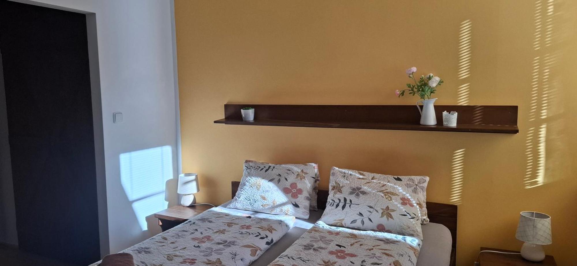 Penzion a Vinoteka Hrozen Kroměříž Esterno foto