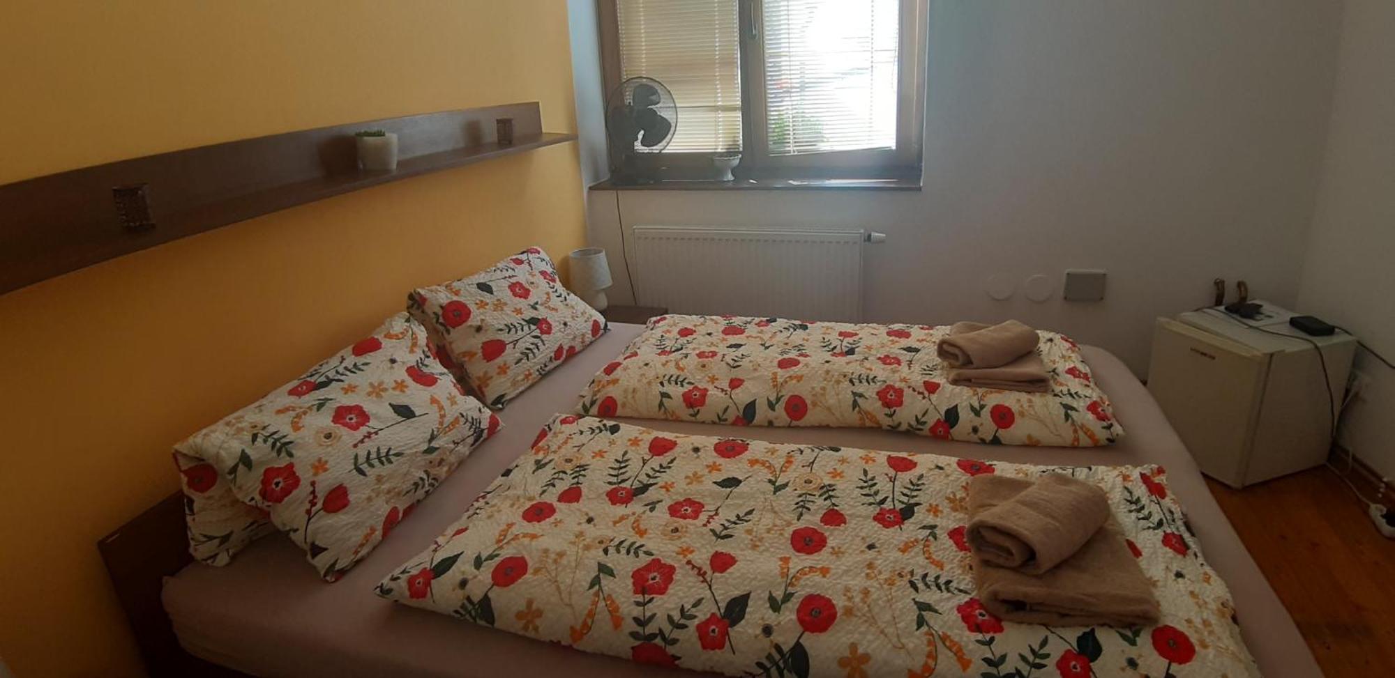 Penzion a Vinoteka Hrozen Kroměříž Esterno foto